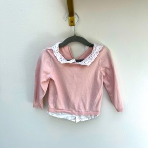 Layered sweater with lace color and shirt tail